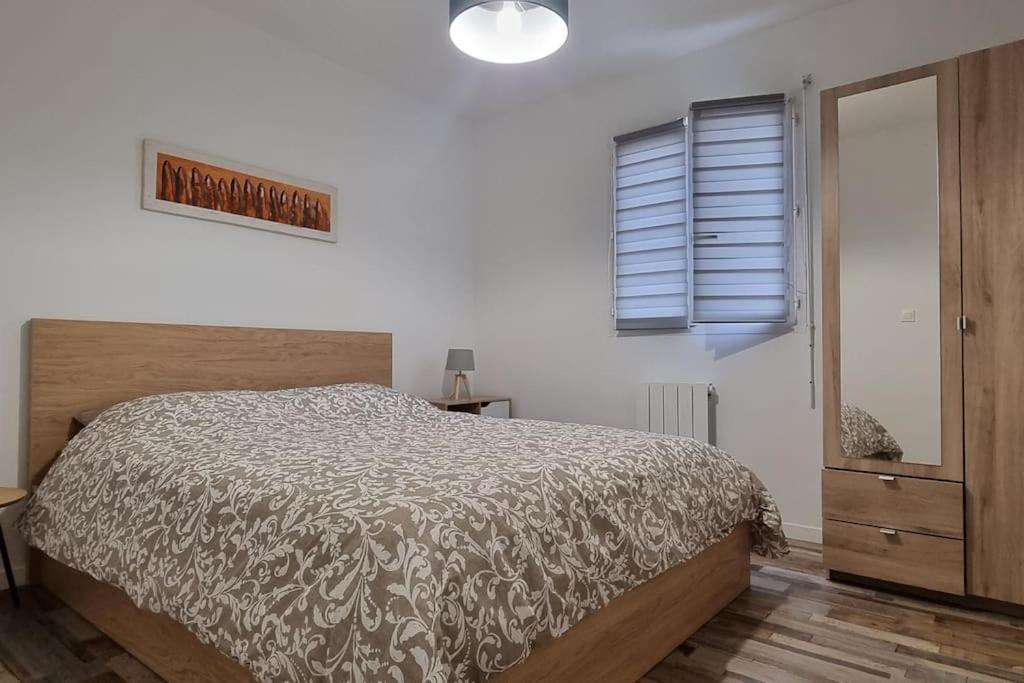 Maison Pac-Man Climatisee Avec Piscine Juin A Aout- Pac-Man Entre Collegues, Amis, Famille - Barbecue - Netflix - Prime - Baby Foot 50Cts Saint-Seurin-sur-l'Isle Zewnętrze zdjęcie